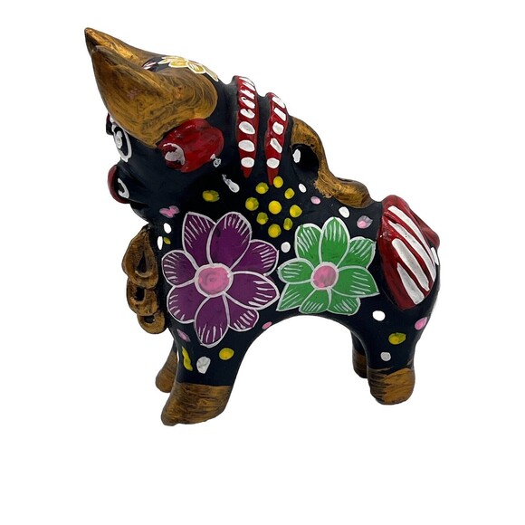 Hand Painted Black Floral Torito de Pucará Folk Art Pottery Bull Figurine Peru - Picture 4 of 16